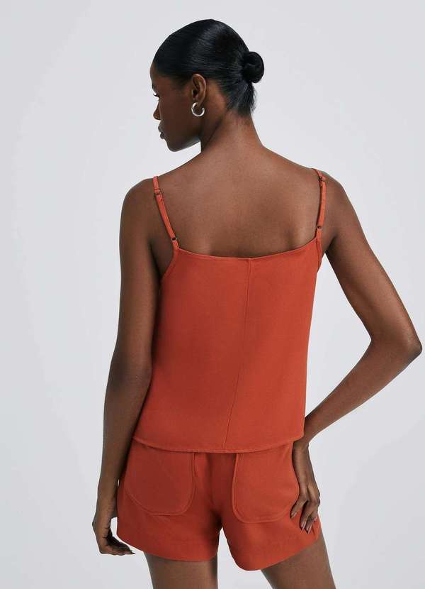 Hering - Regata Feminina com Botoes em Viscose Creponada Marrom 3