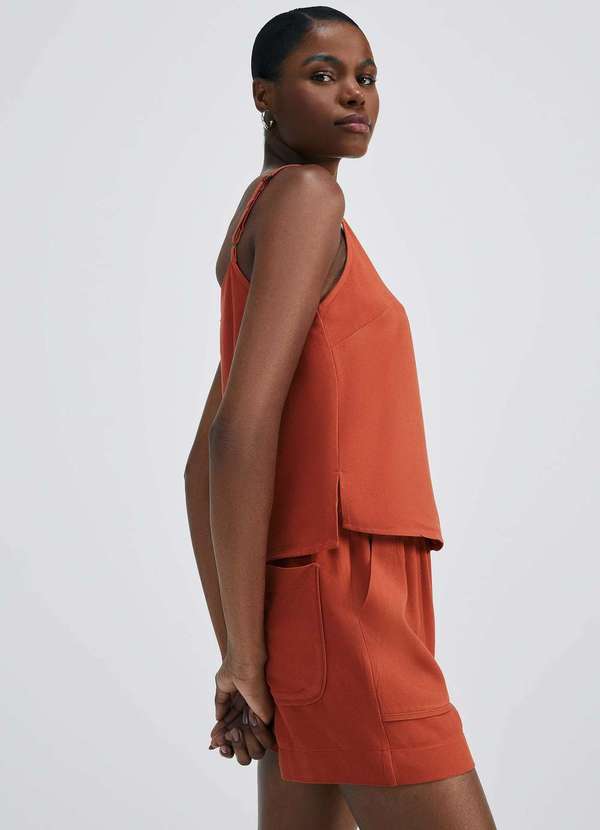 Hering - Regata Feminina com Botoes em Viscose Creponada Marrom 4