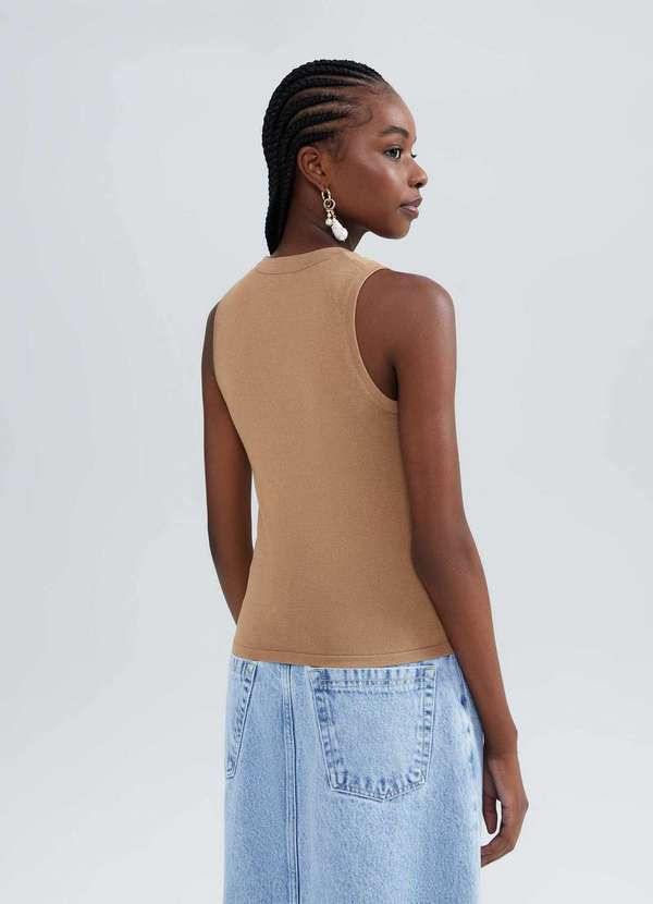 Hering - Regata Feminina Decote U em Trico Leve Marrom 3