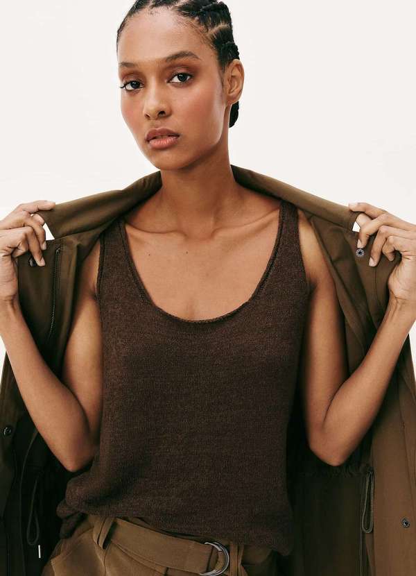 Hering - Regata Feminina Decote U em Trico Marrom