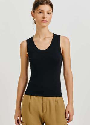 Hering - Regata Feminina Slim Decote U em Trico de Viscose - HERING