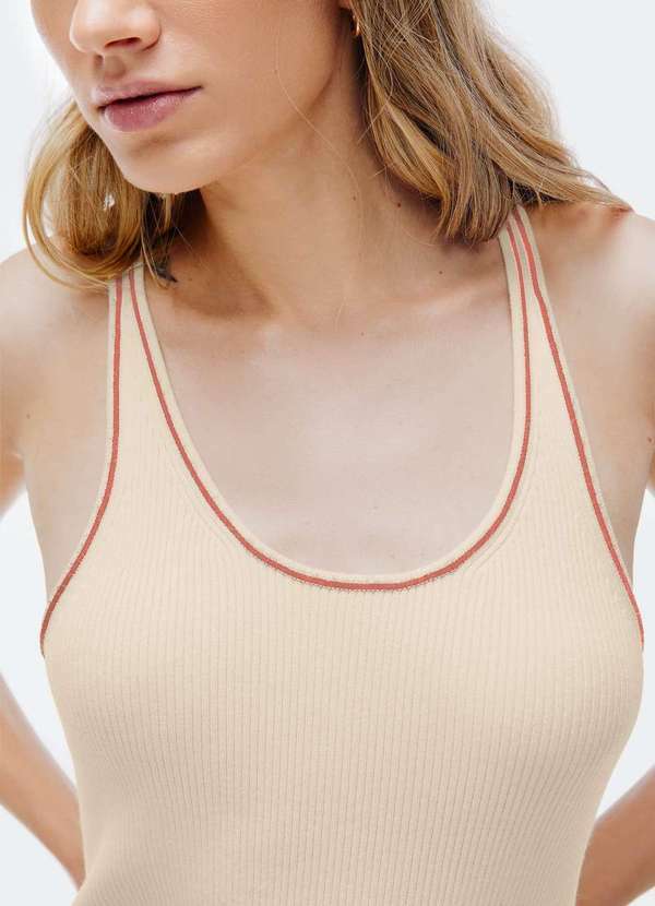 Hering - Regata Feminina Slim em Trico Leve Branco 2