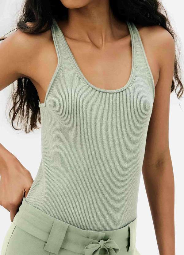 Hering - Regata Feminina Slim em Trico Leve Verde 2