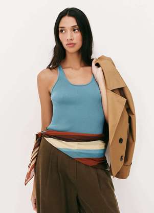 Hering - Regata Feminina Slim em Trico Leve - HERING