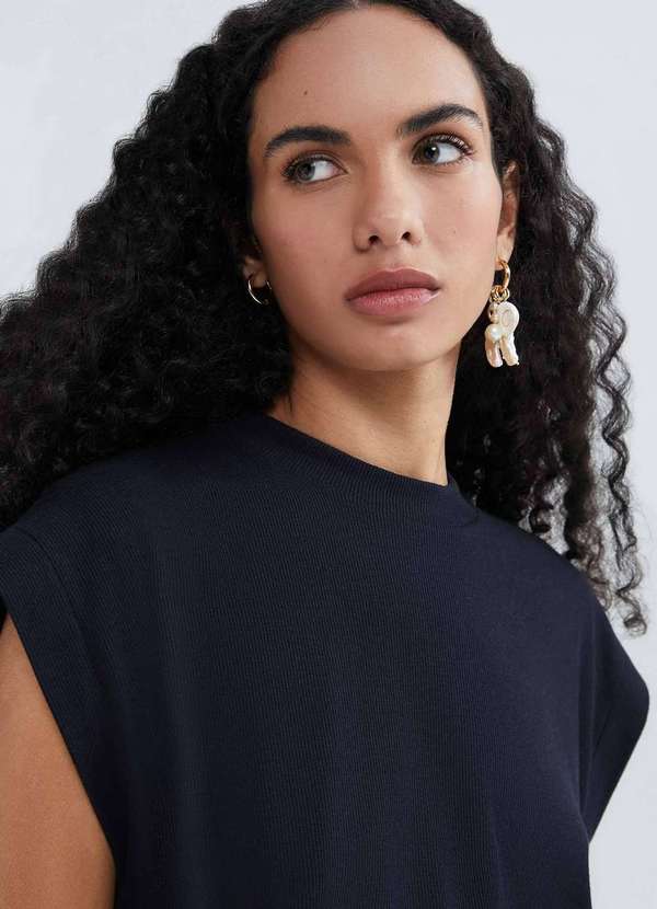 Hering - Regata Muscle Feminina em Ribana Preto 2