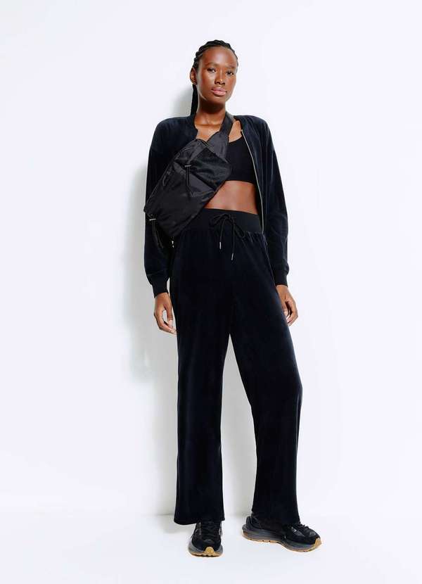 Hering - Calca Esportiva Feminina Pantalona em Plush Preto