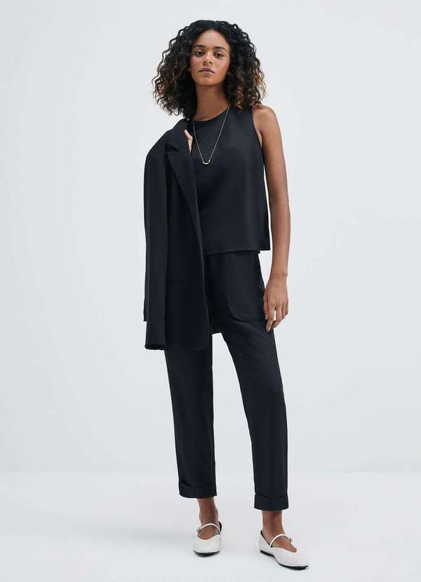 Hering - Calca Feminina Carrot Cintura Alta em Viscose Creponada Preto 1