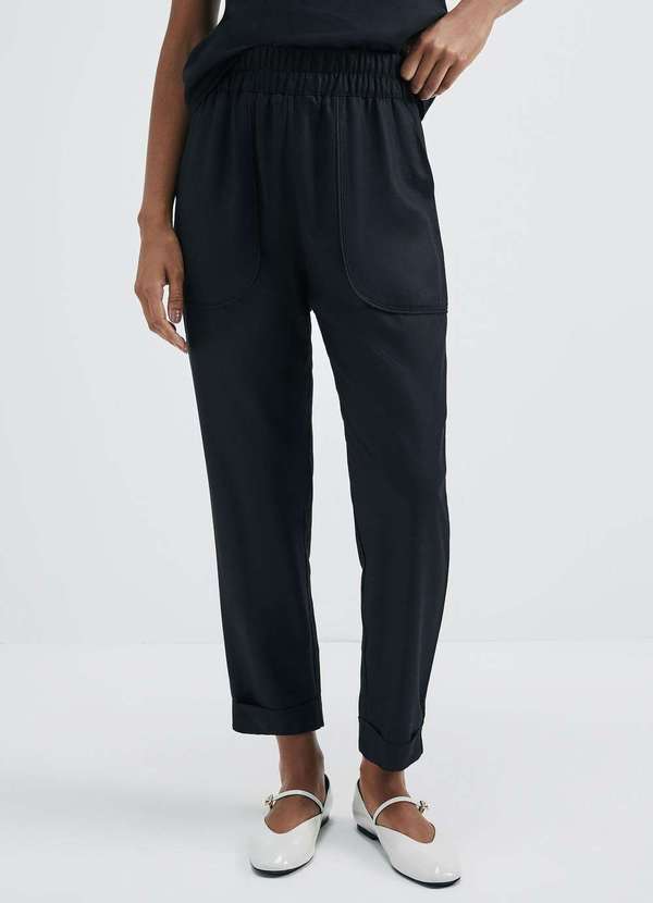 Hering - Calca Feminina Carrot Cintura Alta em Viscose Creponada Preto 2