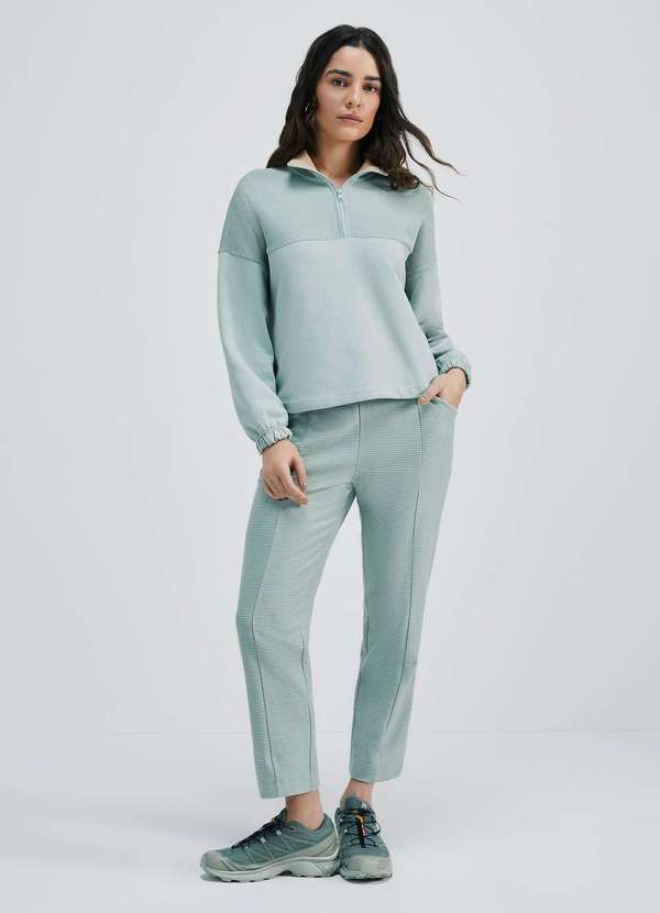 Calca Feminina Carrot em Malha Texturizada Verde Hering Oficial