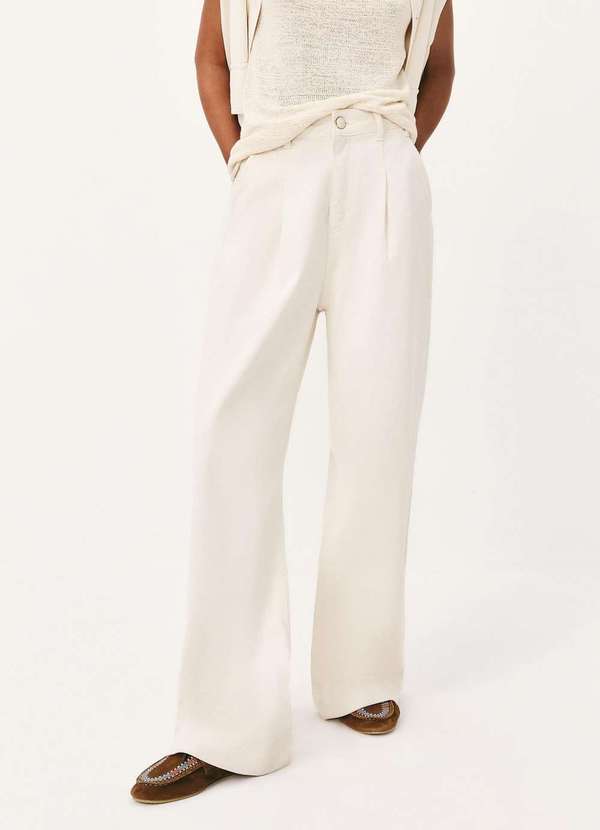 Hering - Calca Feminina Pantalona em Sarja Branco 4