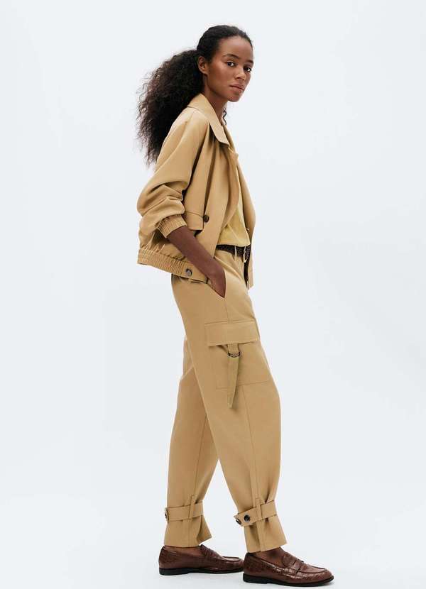 Hering - Calca Feminina Reta Cargo Cintura Media Bege