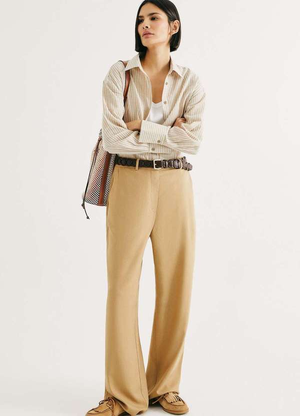 Hering - Calca Feminina Reta em Tecido Rustico Bege