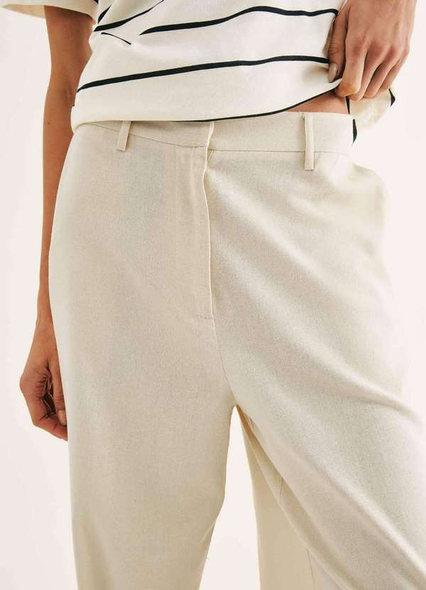 Hering - Calca Feminina Reta em Tecido Rustico Branco 2