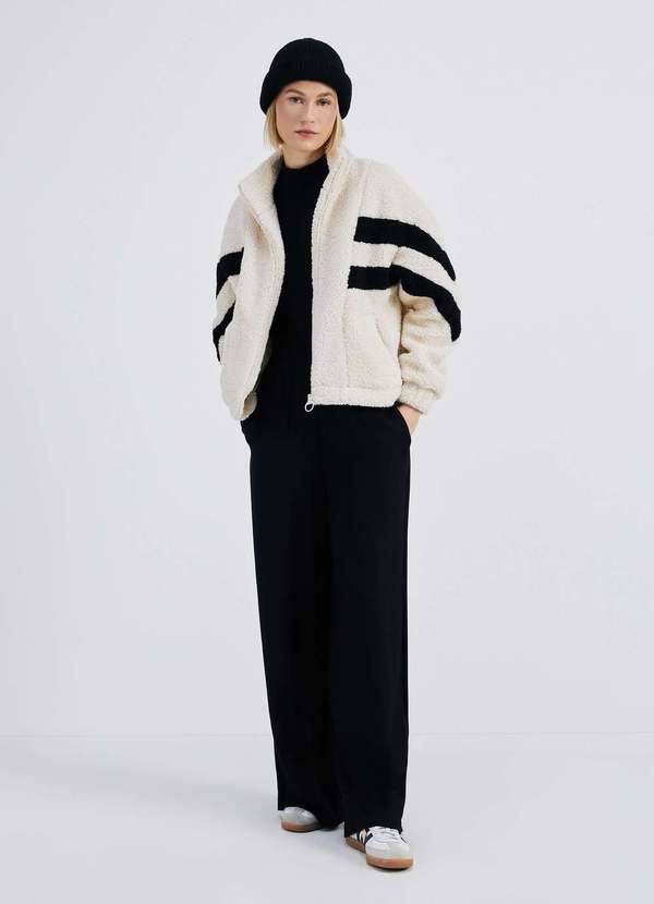 Hering - Calca Feminina Reta em Viscose Sarjada Preto