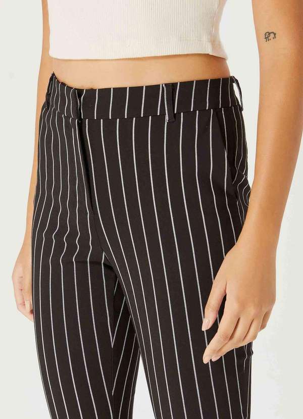 Hering - Calca Feminina Slim em Alfaiataria Preto 2