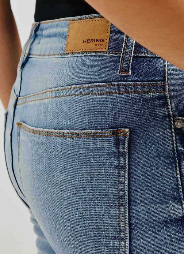 Hering - Calca Jeans Basica Feminina Cintura Media Flare Petit Azul 4