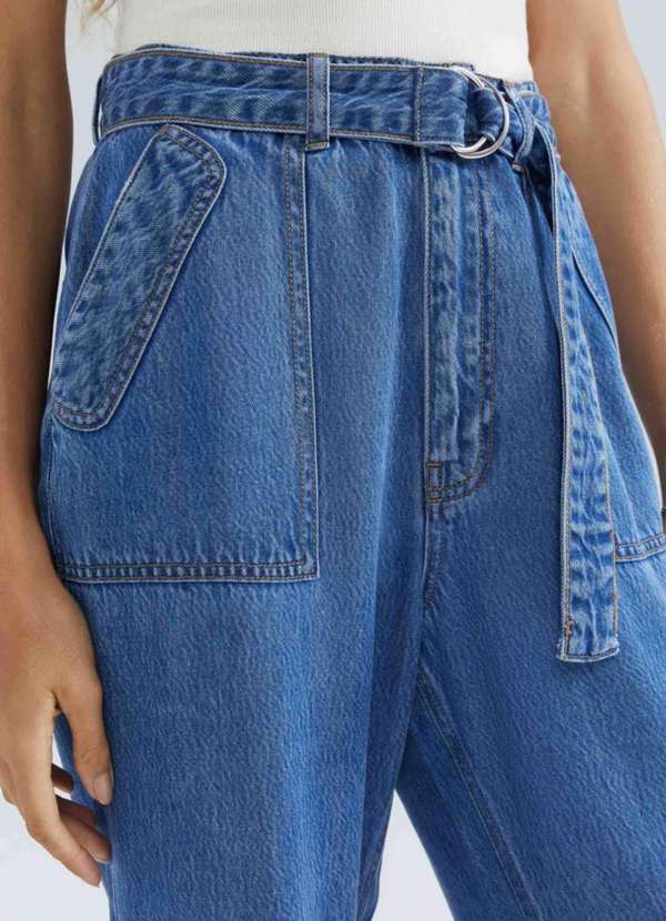 Hering - Calca Jeans Feminina Reta Cintura Media com Cinto Azul 4