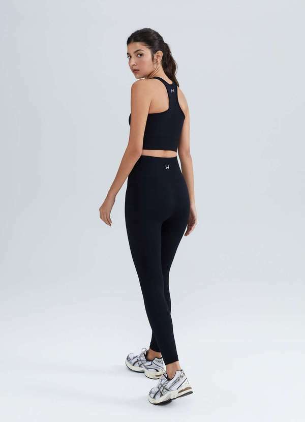 Hering - Calca Legging Esportiva Canelada sem Costura Preto 3