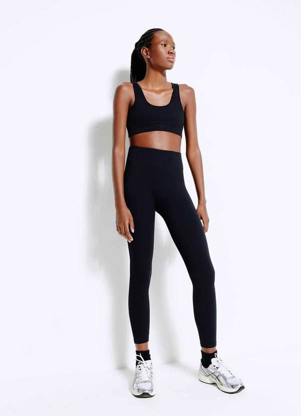 Hering - Calca Legging Esportiva Feminina sem Costura Preto 5