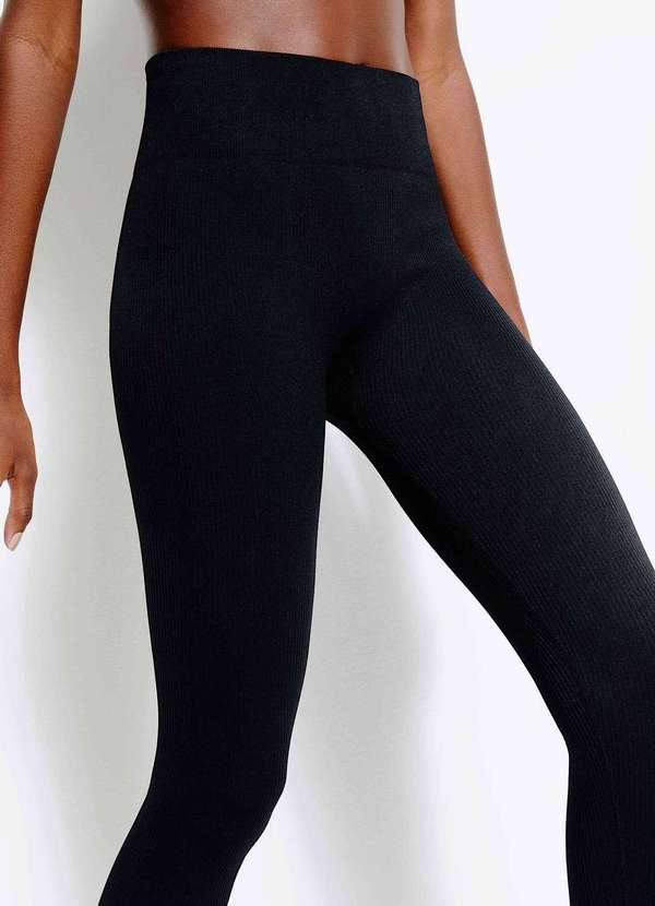 Hering - Calca Legging Esportiva Feminina sem Costura Preto 8