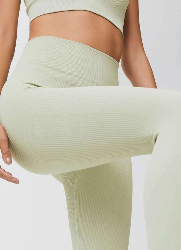 Hering - Calca Legging Esportiva Feminina sem Costura Verde 2