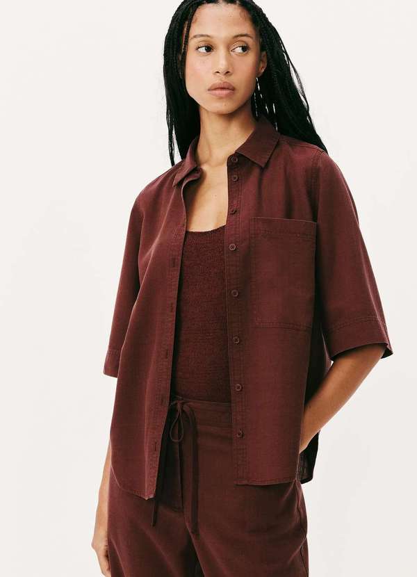 Hering - Camisa Feminina Manga Curta em Liocel Marrom