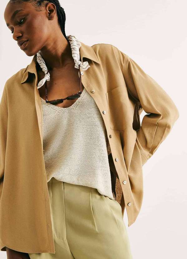 Hering - Camisa Feminina Manga Longa Oversized Bege