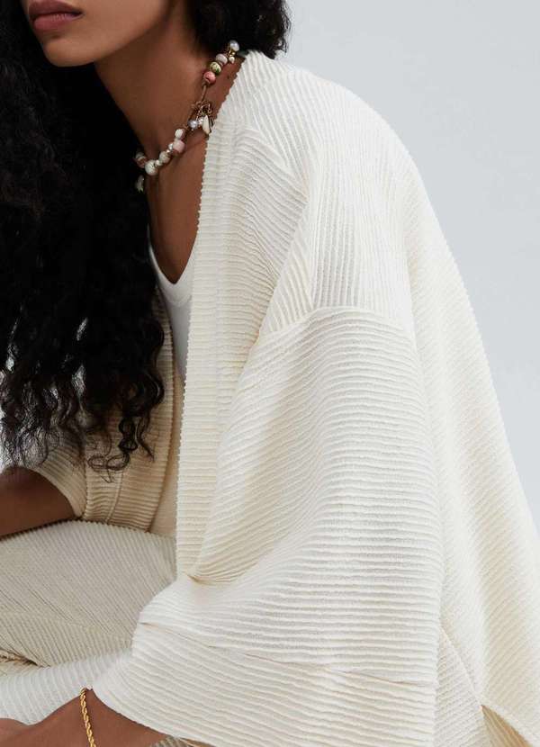 Hering - Kimono Feminino em Malha Texturizada Bege 5