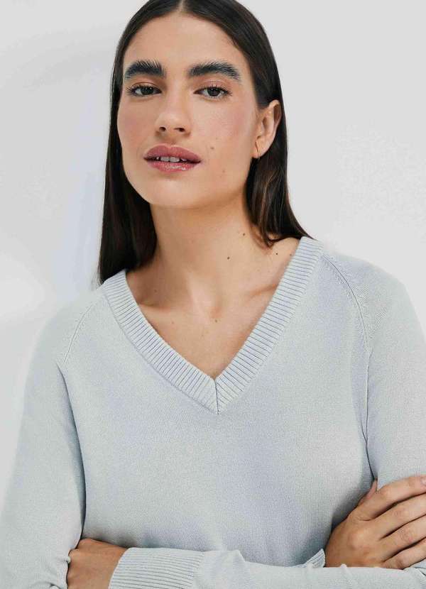 Hering - Blusao Feminino Decote V em Trico Cinza 5