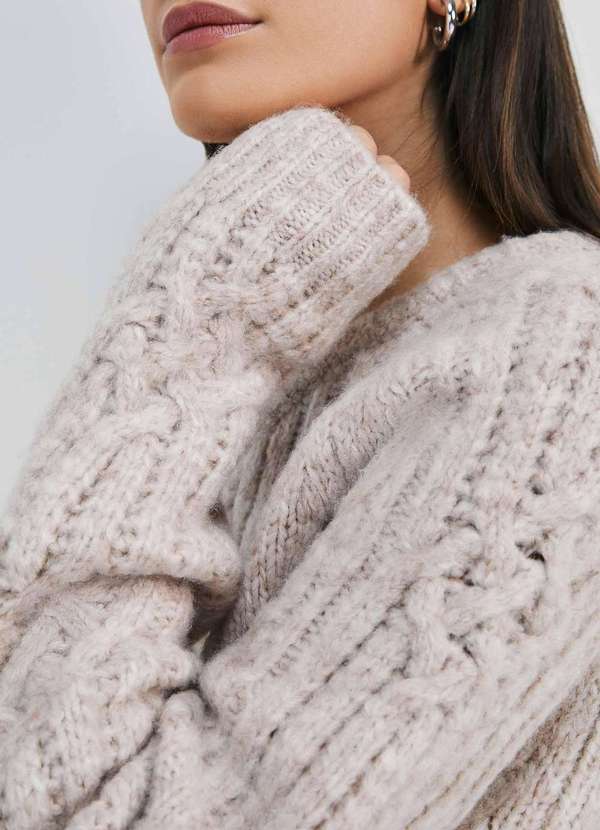 Hering - Blusao Feminino Decote V em Trico Texturizado Bege 5