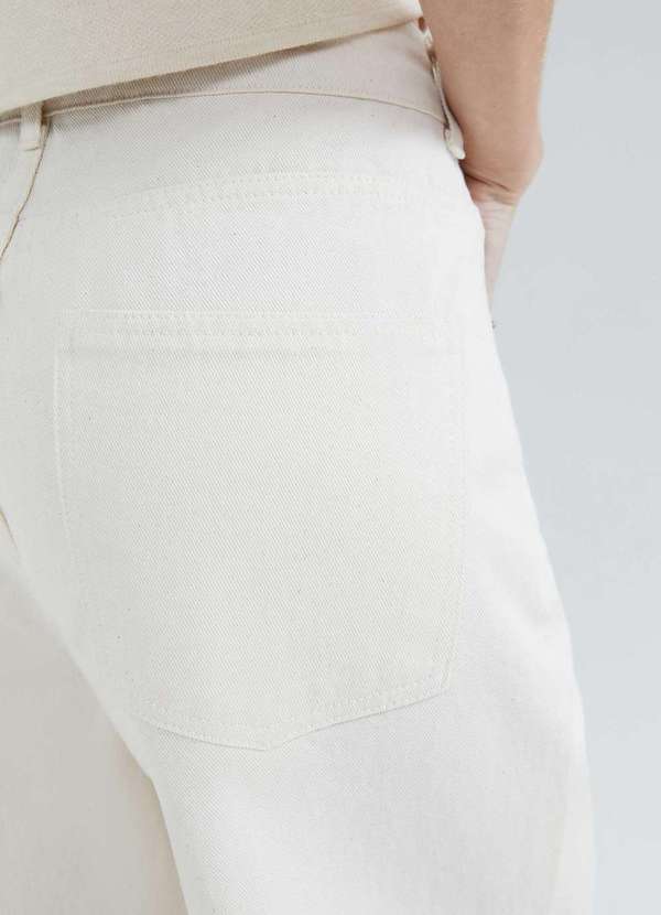 Hering - Bermuda Feminina Cintura Media em Sarja Branco 4