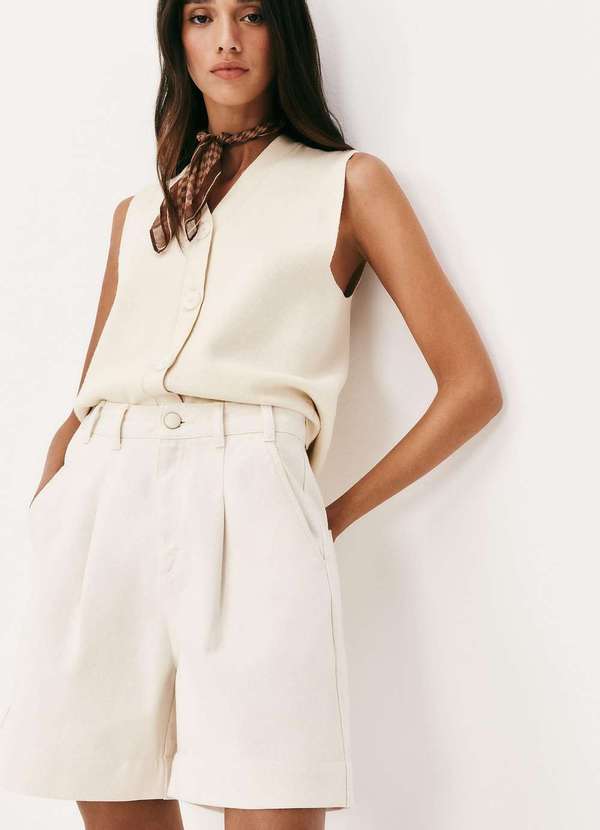 Hering - Bermuda Feminina Reta de Sarja Amarelo 2