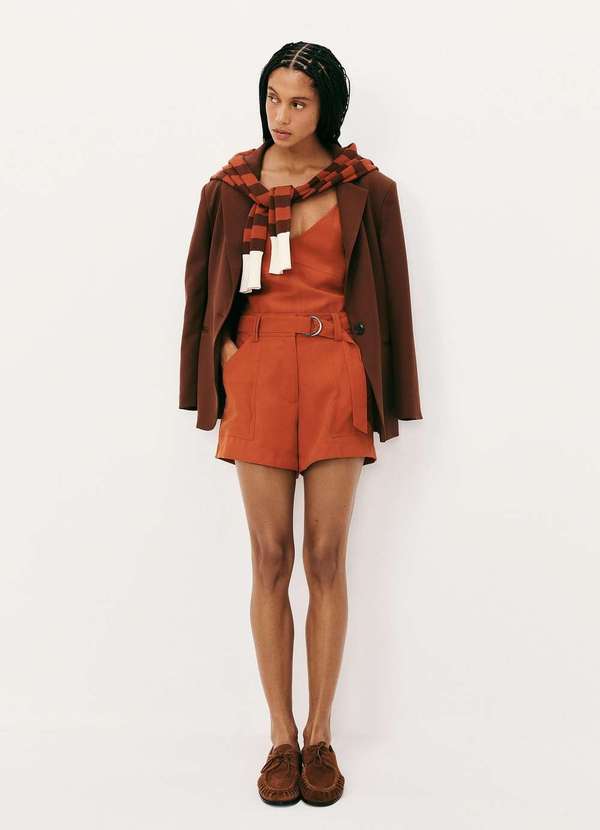 Hering - Shorts Feminino em Peach Touch com Cinto Laranja 1