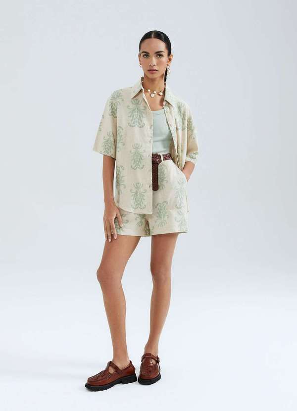 Hering - Shorts Feminino Estampado em Viscolinho Bege 5