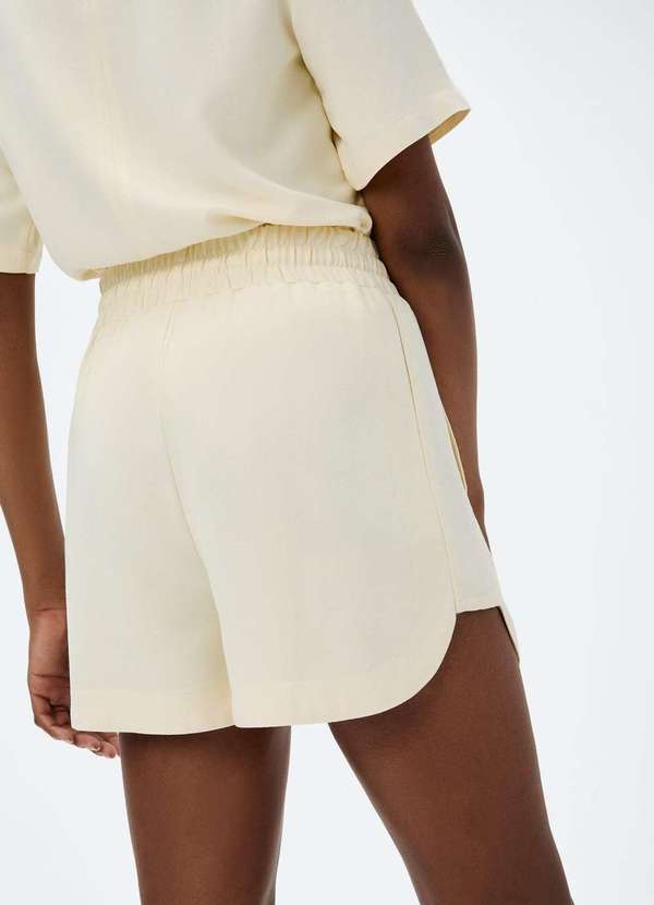 Hering - Shorts Feminino Runner Cintura Media Amarelo 3