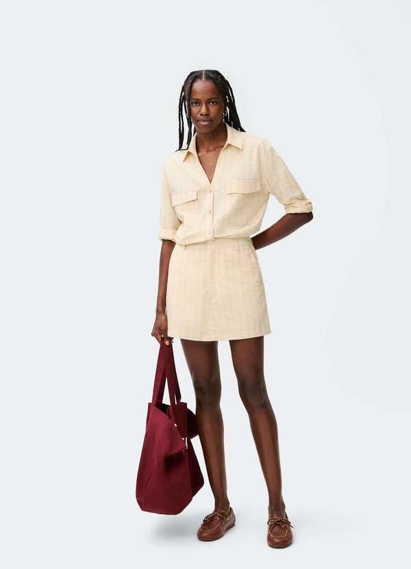 Hering - Shorts Saia Fio Tinto em Alfaiataria Bege