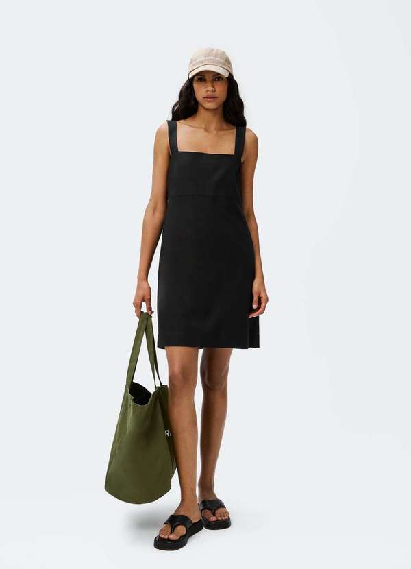 Hering - Vestido Curto Decote Quadrado Preto