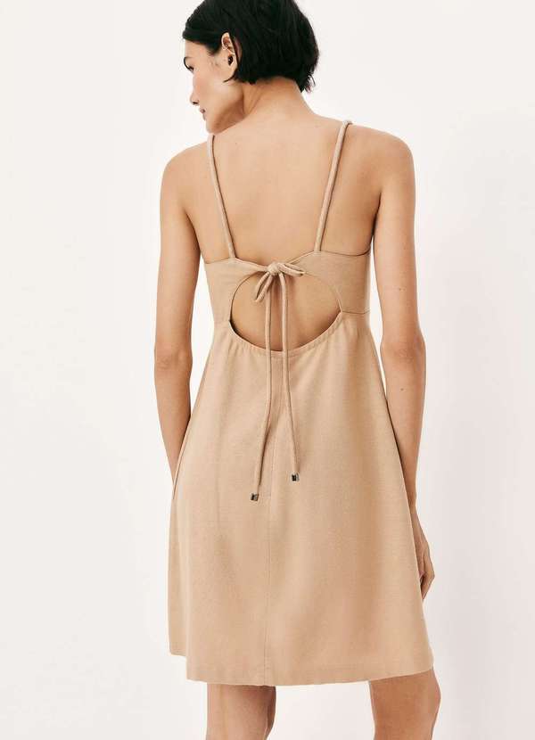 Hering - Vestido Curto Decote Reto Bege 3