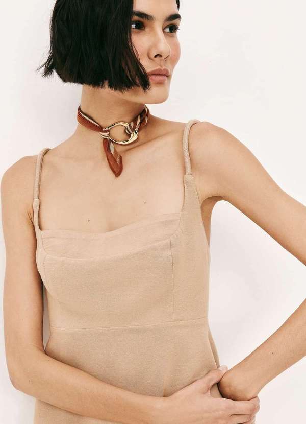 Hering - Vestido Curto Decote Reto Bege 4