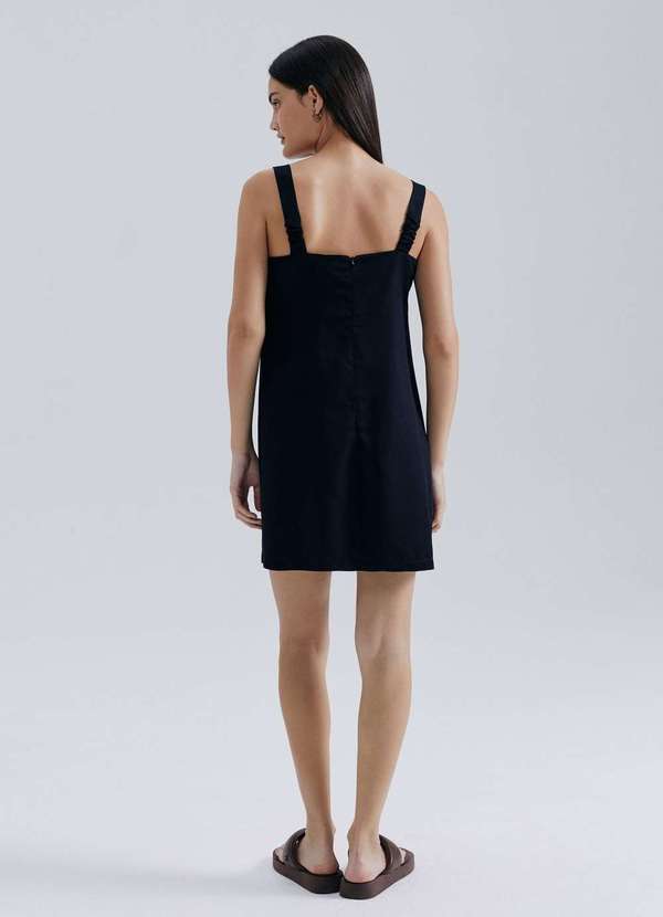 Hering - Vestido Curto em Viscose Creponada Preto 3