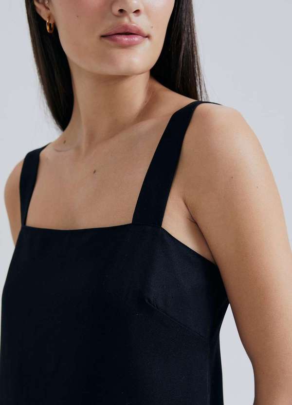 Hering - Vestido Curto em Viscose Creponada Preto 4