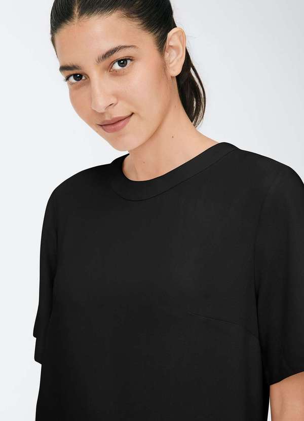 Hering - Vestido Curto em Viscose Creponada Preto 2