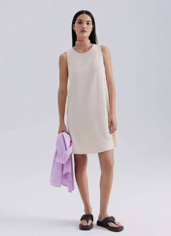 Hering - Vestido Curto em Viscose Nude