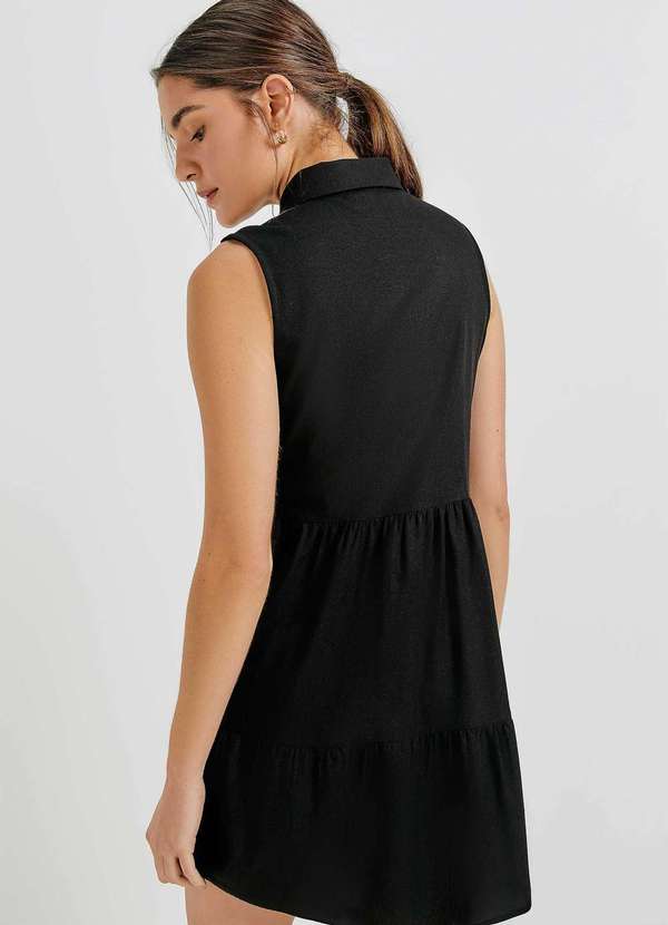 Hering - Vestido Curto Evase com Botoes e Recortes Preto 2