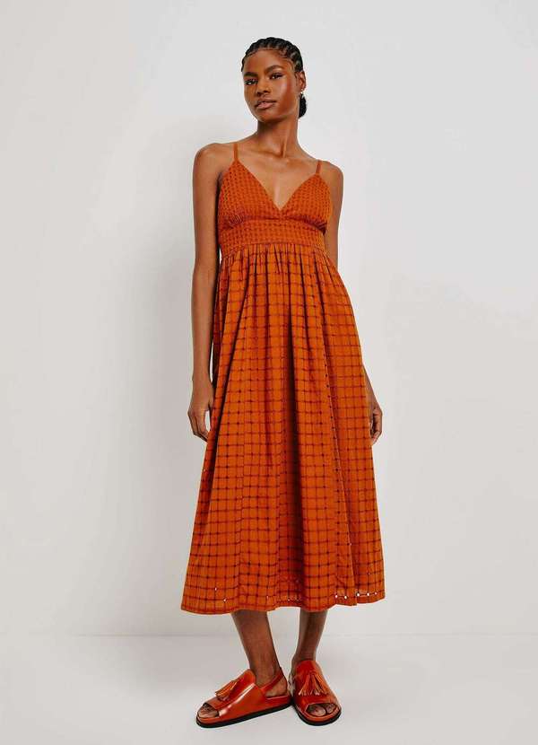 Hering - Vestido Midi Decote V em Laise Marrom