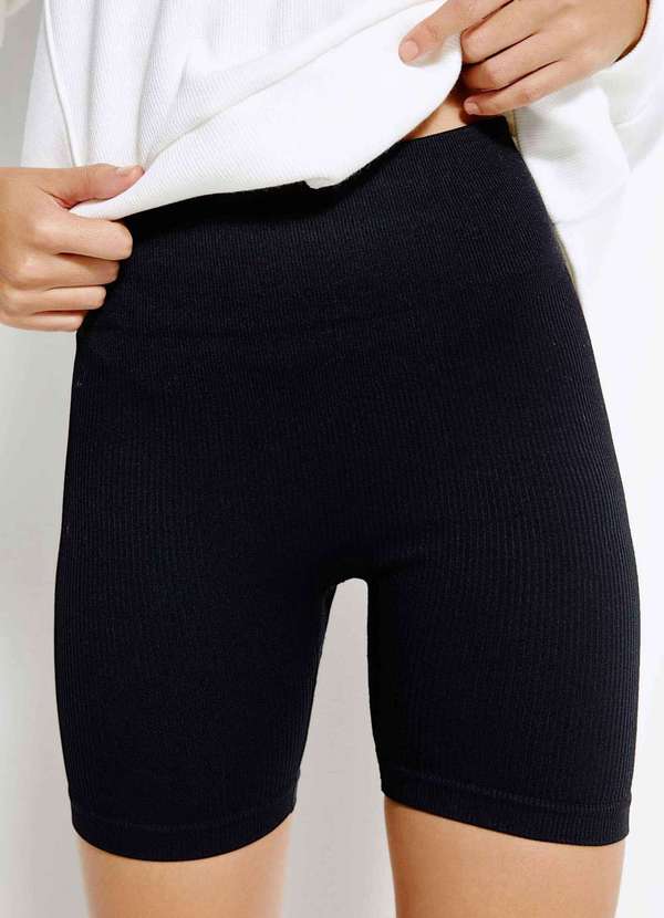 Hering - Bermuda Esportiva Feminina Biker sem Costura Preto