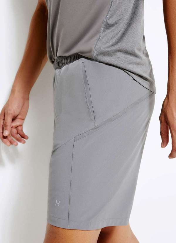 Hering - Bermuda Esportiva Masculina com Recorte Cinza 4