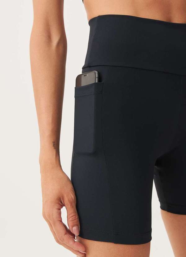 Hering - Bermuda Feminina Esportiva Biker com Fio Lycra Preto 2