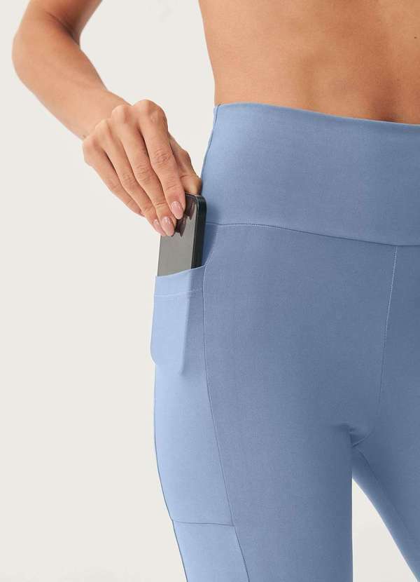 Hering - Bermuda Feminina Esportiva Biker com Fio Lycra Azul 4