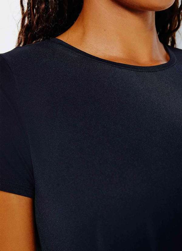 Hering - Camiseta Esportiva Feminina Manga Curta Easy Dry Preto 2